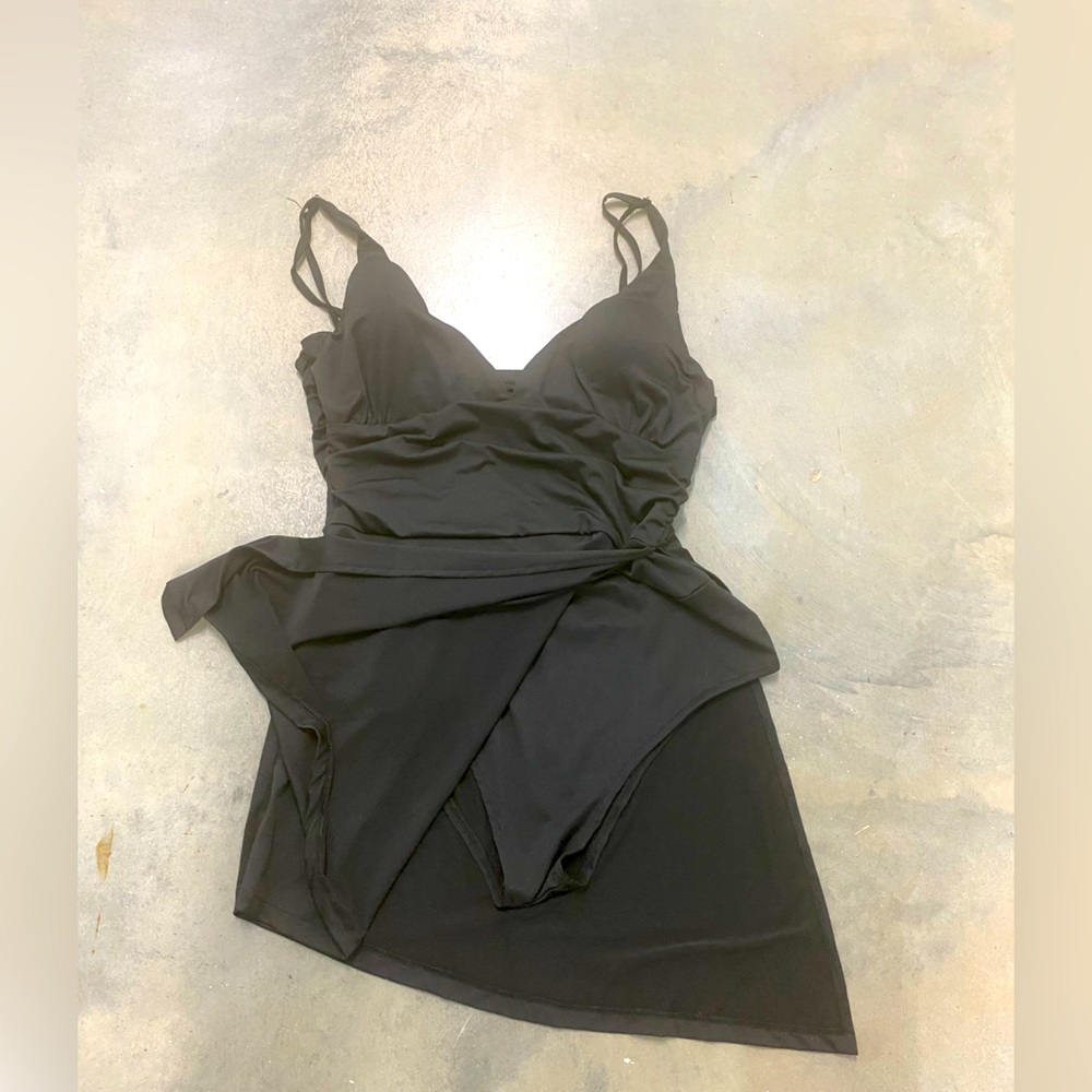 Victoria secret no tag black colored XL body suit under dress top. Plus size hot